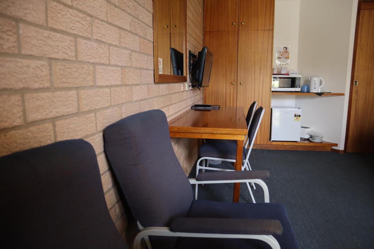 Golden Chain Aalana Motor Inn Cowra Dış mekan fotoğraf