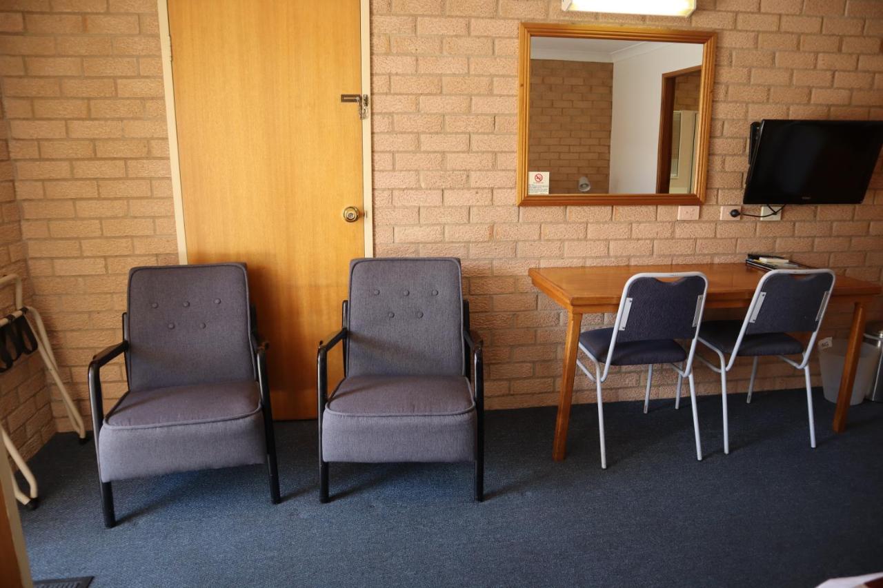 Golden Chain Aalana Motor Inn Cowra Dış mekan fotoğraf